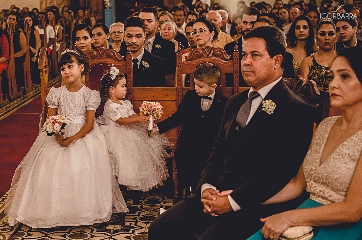 Fotografo Juiz de Fora, Fotografo de casamento Juiz de Fora, Dama, Pajem, Igreja  Nossa Senhora da Conceição, Benfica, vestido Brilho das noivas, juiz de fora, mg