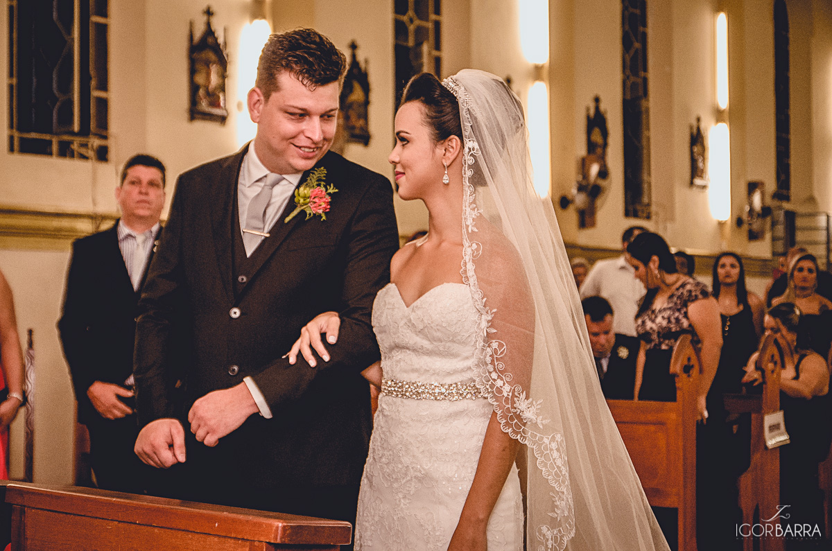 Fotografo Juiz de Fora, Fotografo de casamento Juiz de Fora, Noiva, Igreja  Nossa Senhora da Conceição, Benfica, vestido Brilho das noivas, juiz de fora, mg