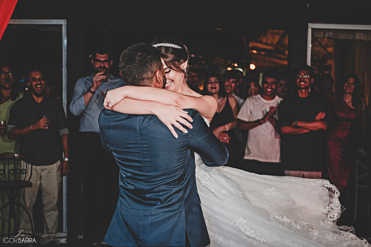 Valsa dos Noivos, Noiva, Noivo, vestido de casamento, Festa de Casamento Igreja São Sebastiao,  Comemorare noivas, fotografia de casamento, fotografo juiz de fora, igor barra fotografia, casamento jf, casamento juiz de fora.