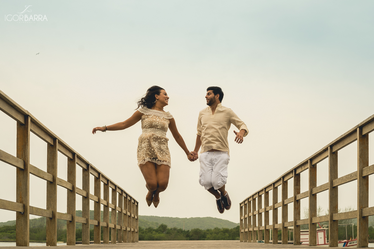 Casal de Noivos, Fotos no pier, fotos no bairro da passagem, Amor, Cabo Frio, RJ