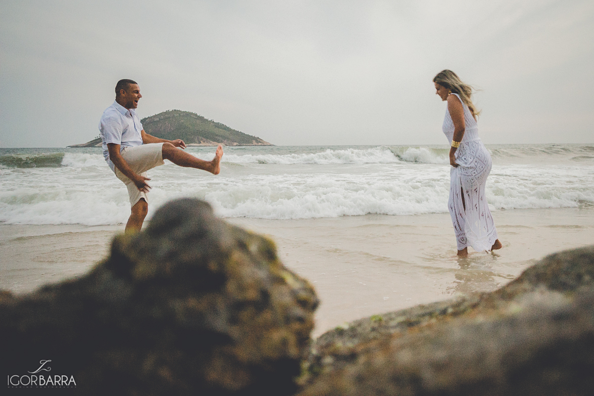 Esession, praia, fotos,  noivos, pre wedding, pre casamento, beach, grumari, riodejaneiro, rj, igor barra, fotografo de casamento rj, fotografo de casamento mg, fotografo de casamento juiz de fora