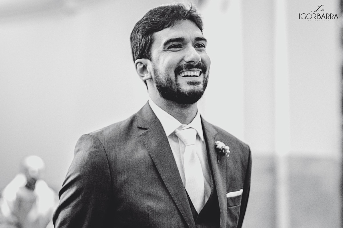 noivo vendo noiva, noivo feliz,  igreja da gloria, wedding, casamento, juiz de fora, fotografo, igor barra