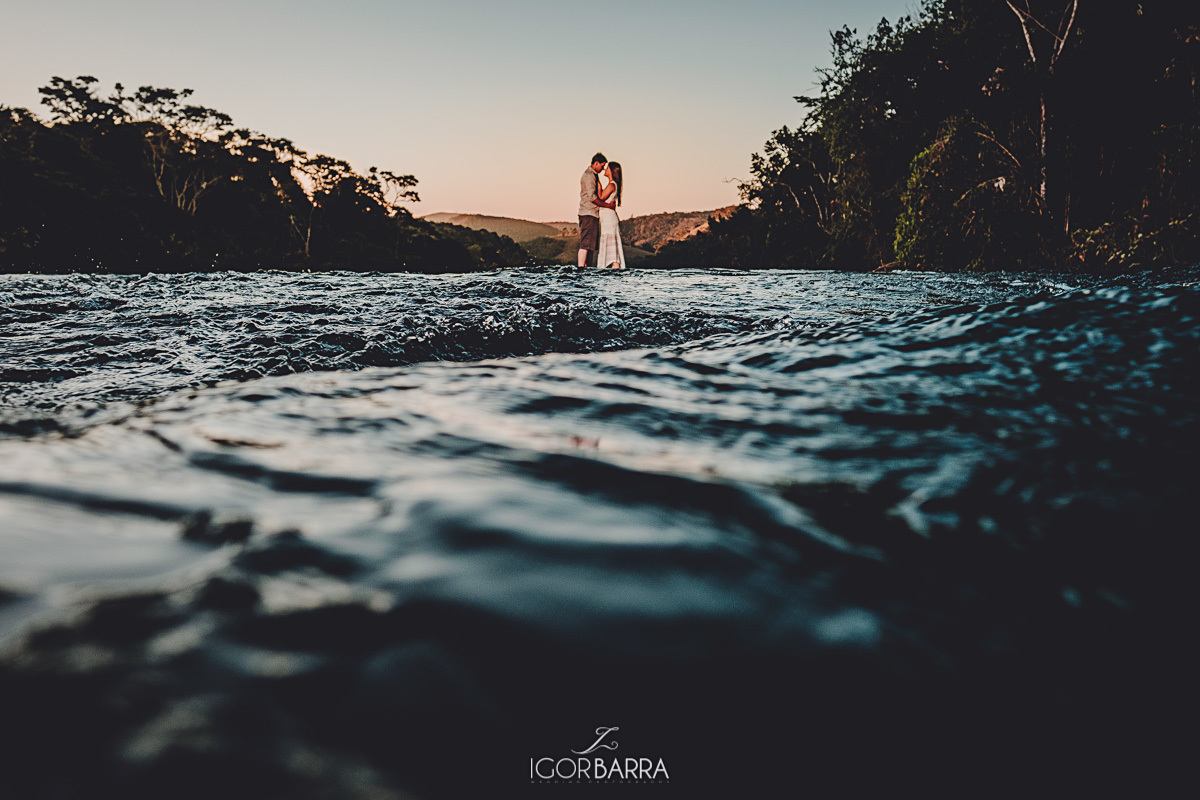 Esession, noivos, pre-casamento, pre-wedding, cachoeira, sol, dias de sol, externo, igor barra, fotografo, juiz de fora, torreoes, minas gerais