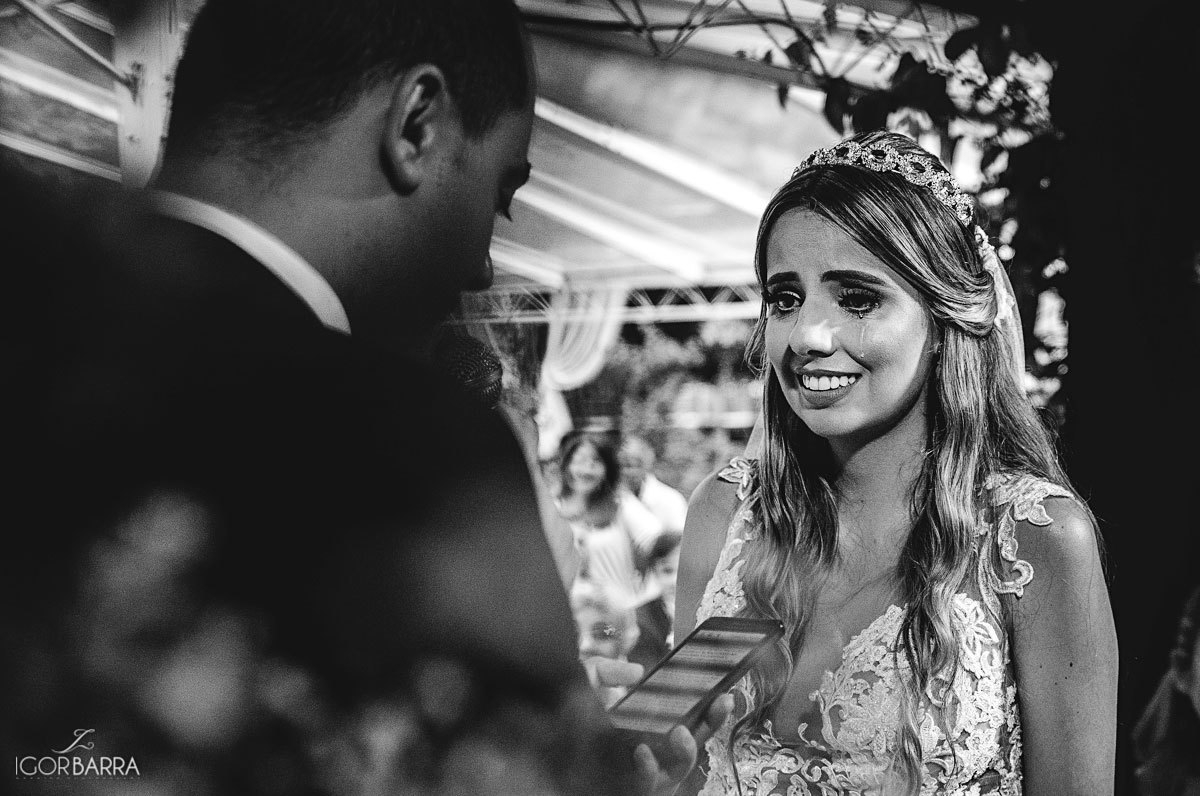 Noiva, Noivo, Emoção da nnoiva, Risadas dos noivos, vestido de noiva, casamento de dia, Chateau Bouganville, Juiz de Fora, Matias Barbosa, igor barra