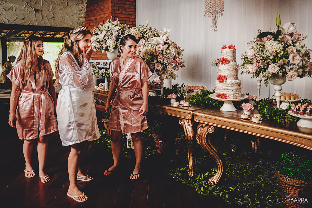 Making off, noiva, maquiagem de noiva, Mirella Guimarães, Bruna Pires Makeup, casamento de dia, Chateau Bouganville, Ramon Alves Doces, Juiz de Fora, Matias Barbosa, igor barra