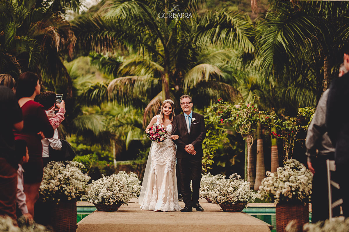 Noiva, Pai da Noiva Entrada da Noiva, vestido de noiva, casamento de dia, Chateau Bouganville, Juiz de Fora, Matias Barbosa, igor barra