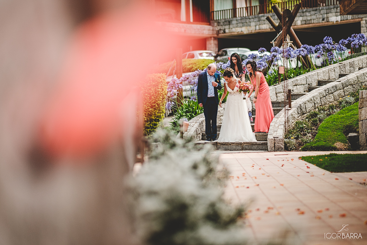 Noiva, entrada da noiva, vestido de noiva, madrinhas, Fazenda, pedaco do ceu, itamonte, minas gerais, igor barra, fotografo igor barra