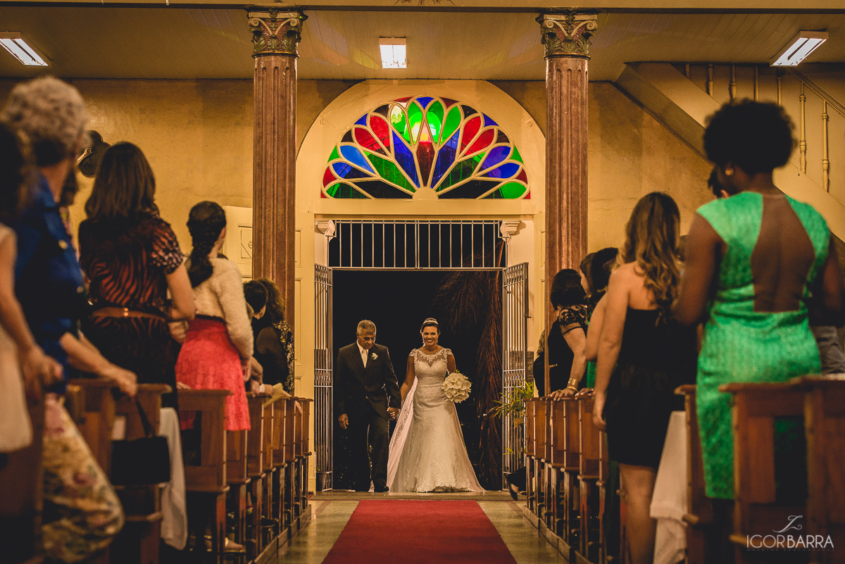 Noiva entrando na igreja, Casamento na Igreja São Sebastião, Flavia e Paulo, Juiz de Fora - MG