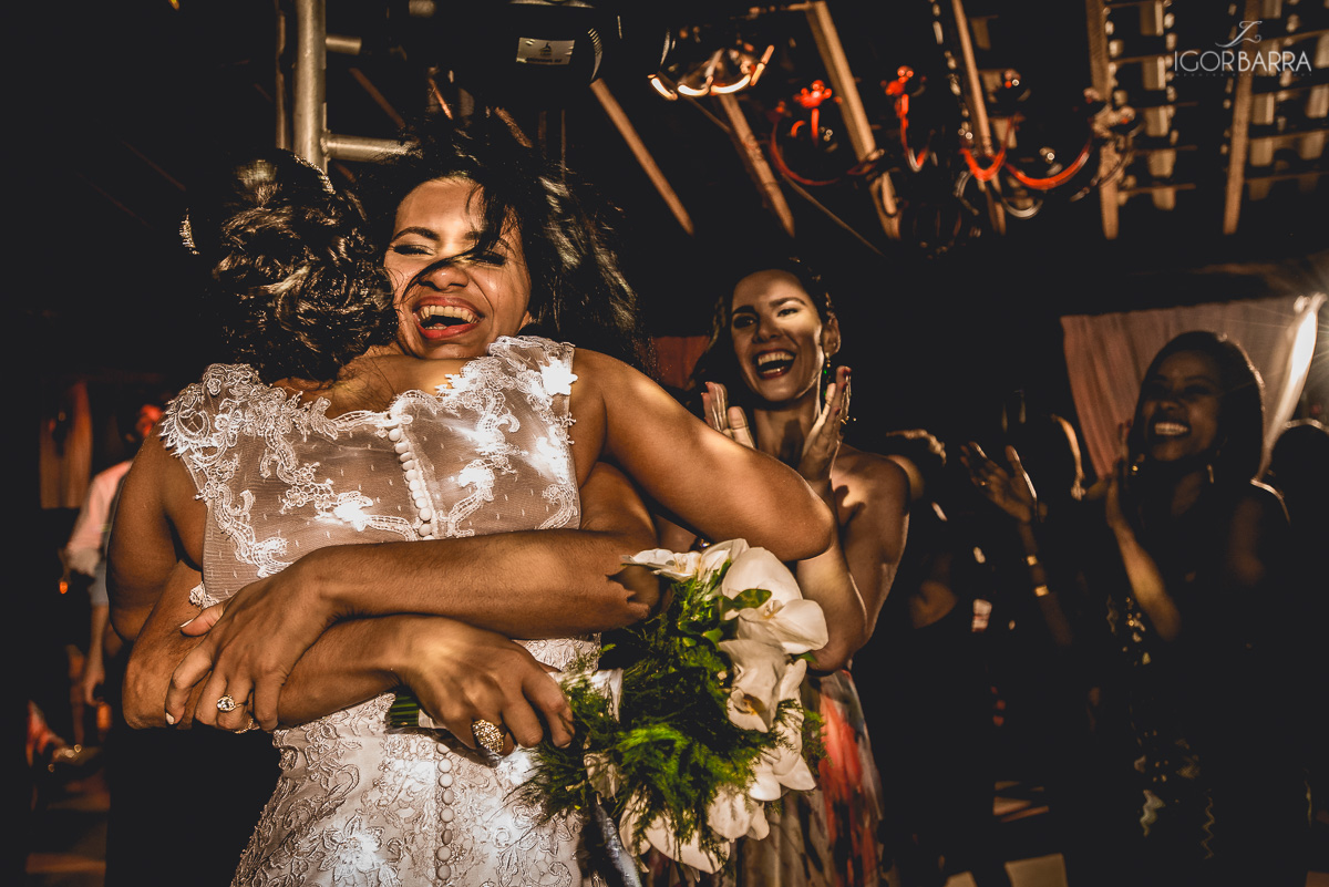 Hora de jogar o buquet, Recepção no Mangarito, Casamento na Igreja São Sebastião, Flavia e Paulo, Juiz de Fora - MG