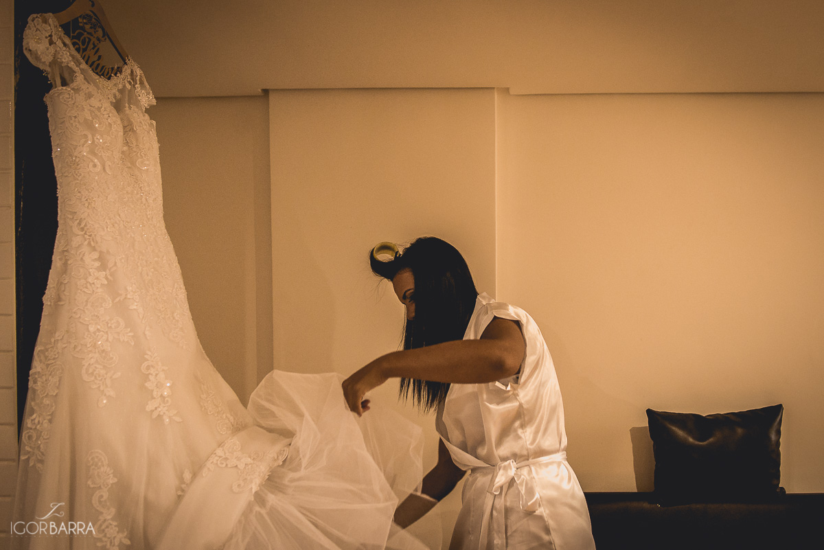 making off da noiva, Vestido de noiva, maquiando a noiva, Flavia e Paulo, Juiz de Fora - MG