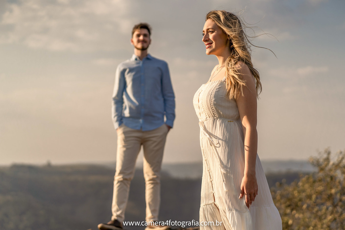 ensaio-pré-casamento-de-laura-e-gabriel-na-cidade-de-pardinho-sp-www.camera4fotografia.com.br