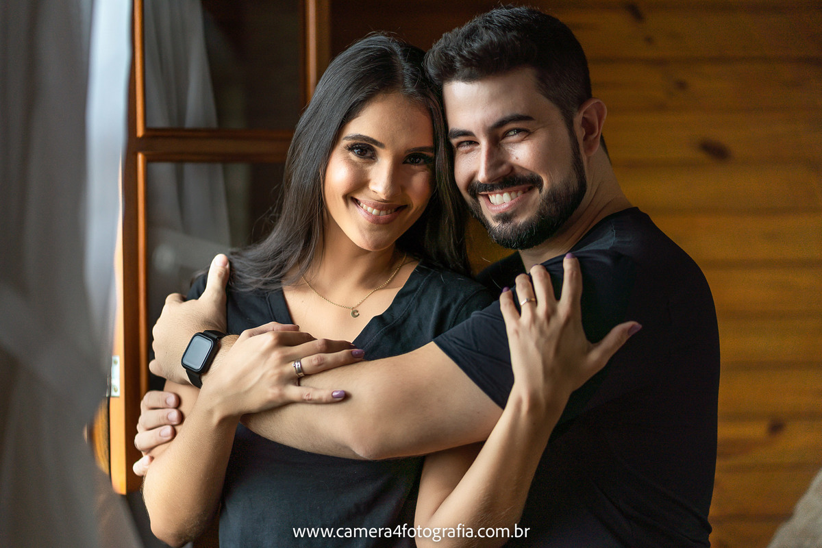 ensaio-carolina-e-vitor-no-chalé-do-gigante-em-pardinho-www.camera4fotografia.com.br