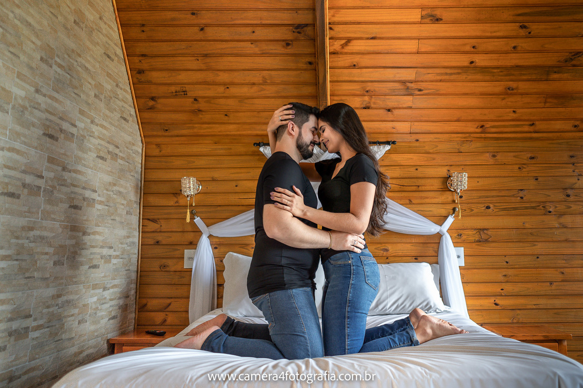 ensaio-carolina-e-vitor-no-chalé-do-gigante-em-pardinho-www.camera4fotografia.com.br