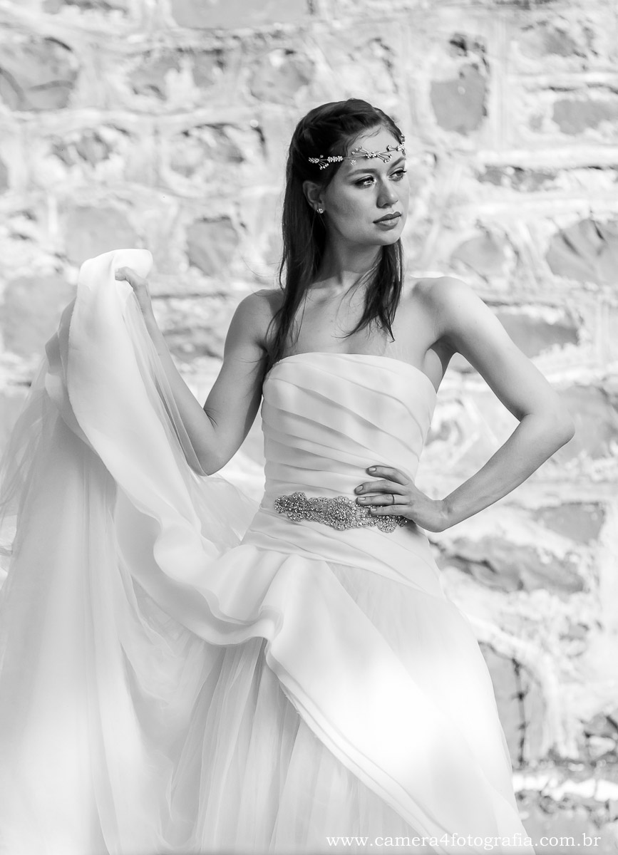 foto da noiva com o vestido