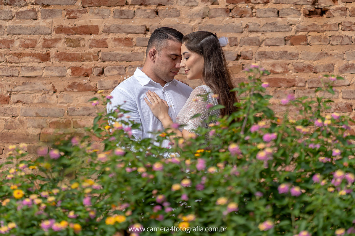 ensaio-pré-wedding-de-fernanda-e-rodrigo-em-pardinho-sp-www.camera4fotografia.com.br