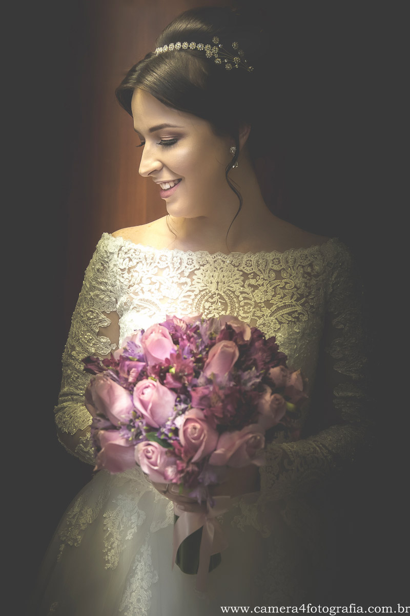 noiva com o buquê no making of