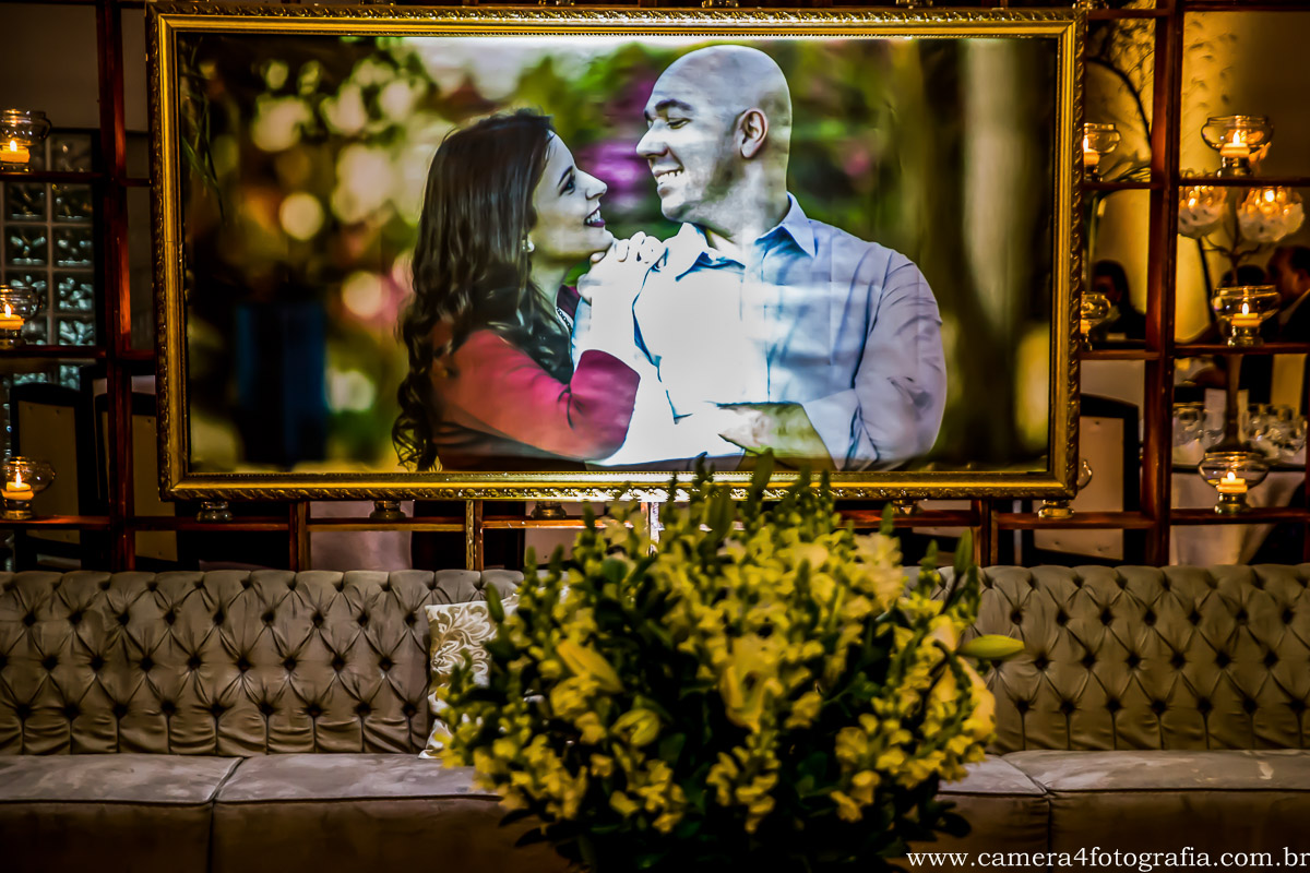 decoração com pôster de casamento