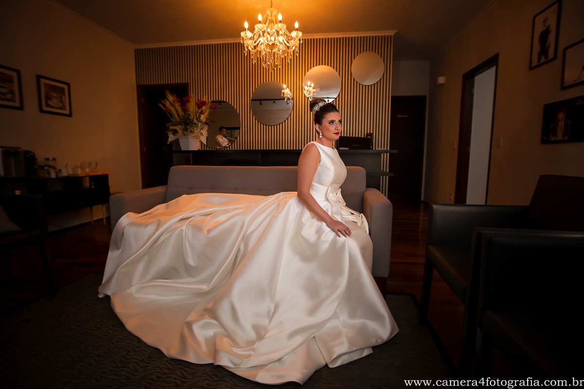 noiva pronta indo para a igreja