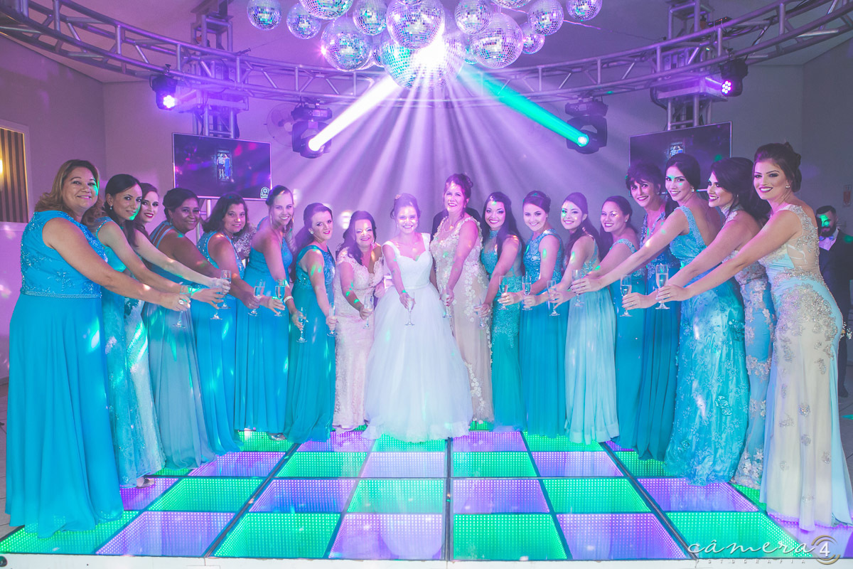 fotos das madrinhas na festa do casamento