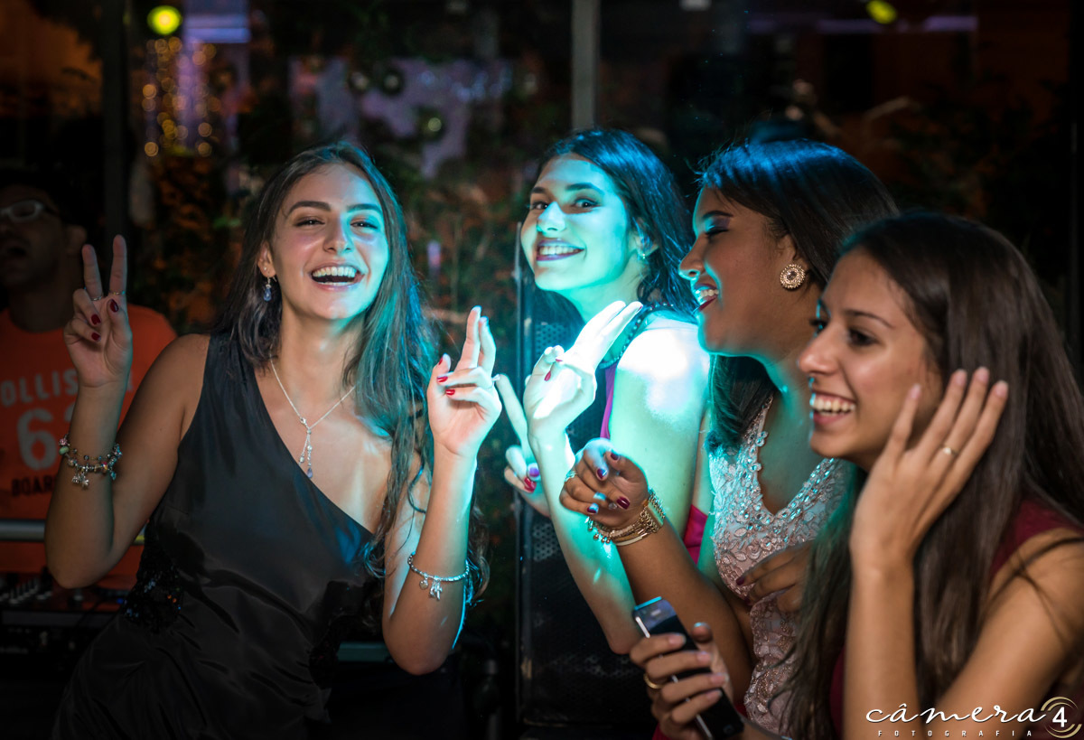 amigos na balada de 15 anos