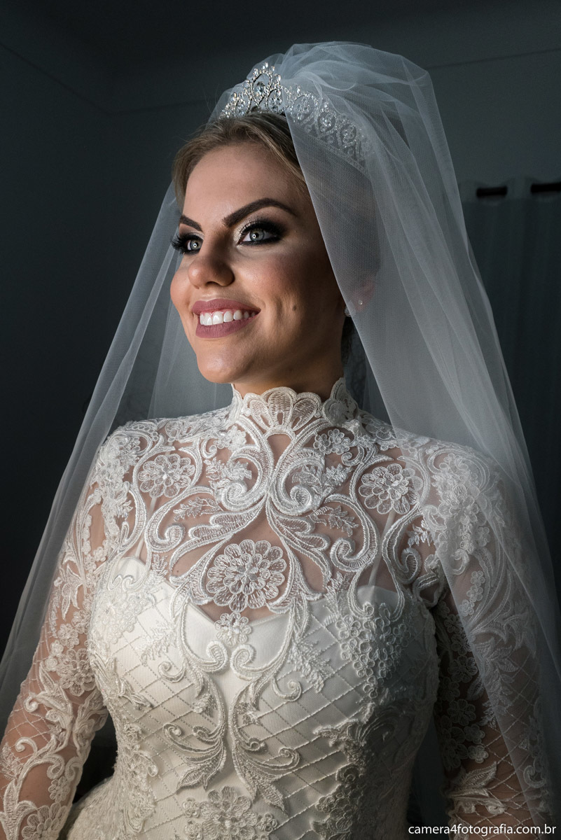 noiva no making of antes do casamento