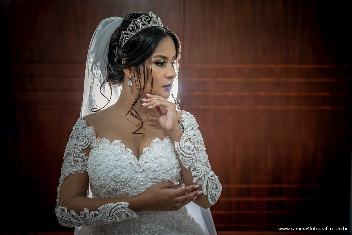 noiva pronta indo para o casamento ao ar livre na cidade de Bauru/SP