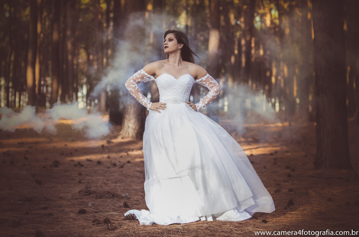 noiva no meio da fumaça