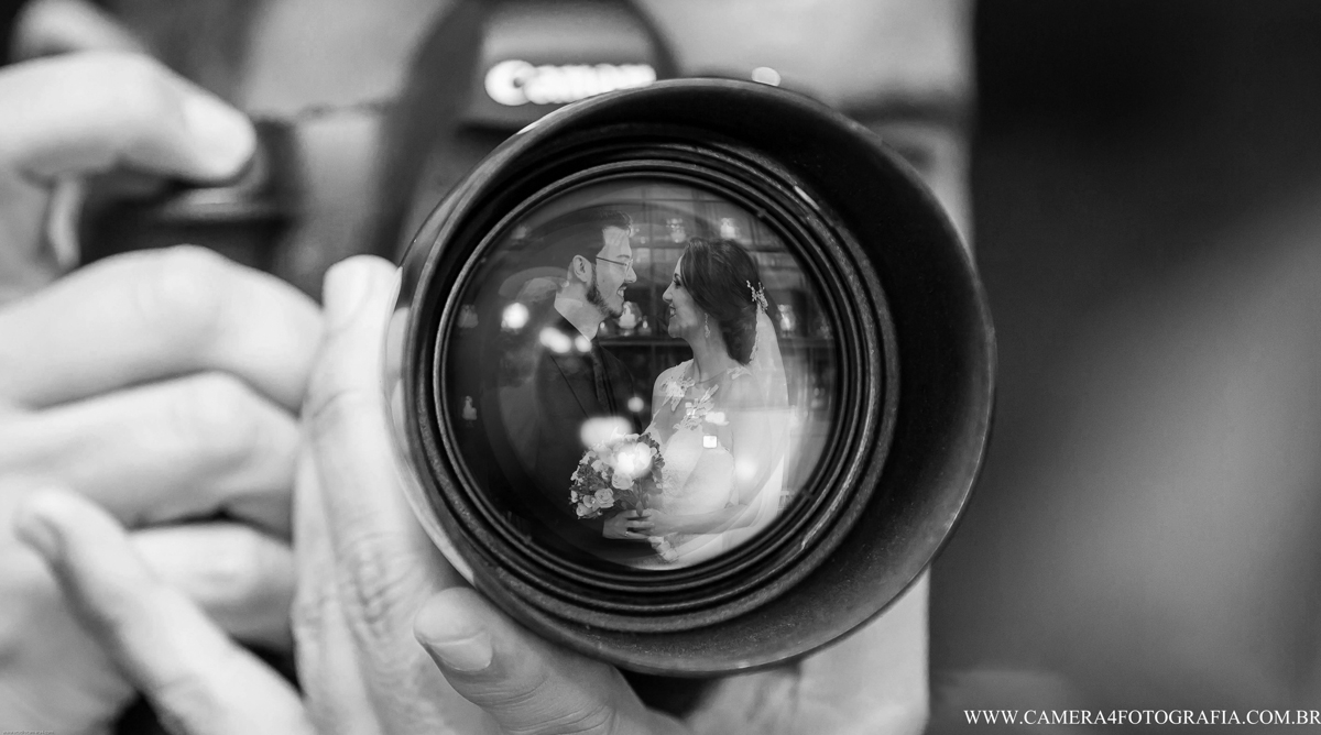 reflexo dos noivos