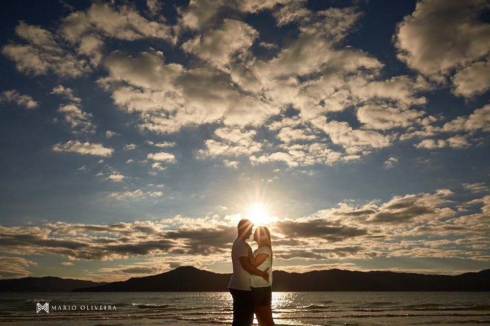 ensaio, casal, praia, sorriso, abraço, pré-casamento, jurêre