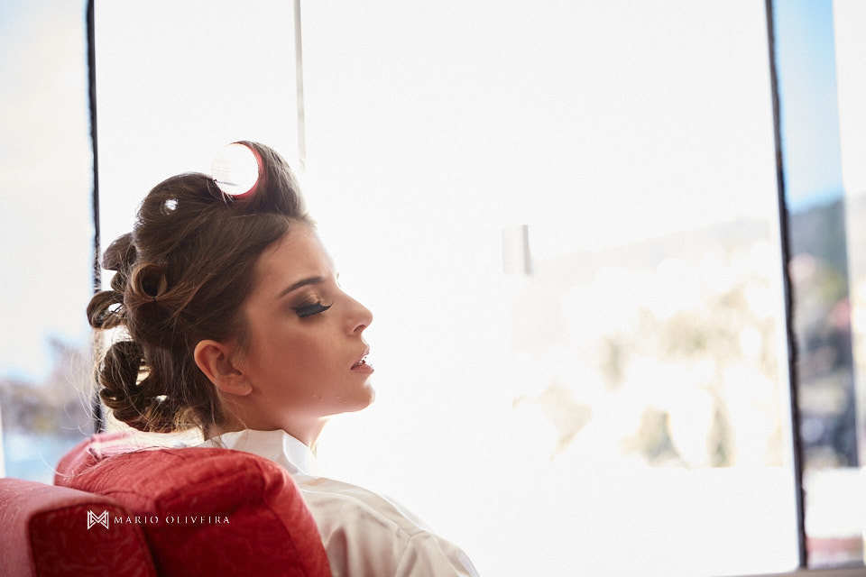 noiva de perfil de olhos fechados