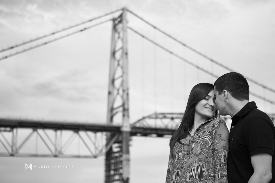 ensaio pré casamento, ensaio fotografico, casal, florianopolis, fotografia, mario oliveira, pre wedding, fotógrafo de casamento, fotografia de casamento, ponte hecilio luz, praia da joaquina