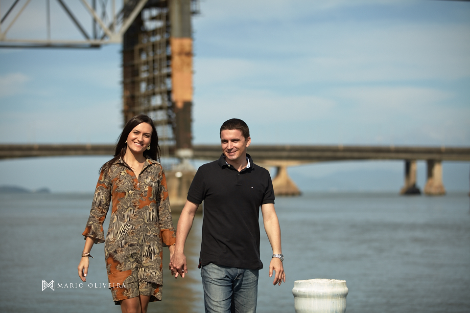 ensaio pré casamento, ensaio fotografico, casal, florianopolis, fotografia, mario oliveira, pre wedding, fotógrafo de casamento, fotografia de casamento, ponte hecilio luz, praia da joaquina