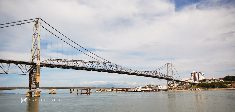 ensaio pré casamento, ensaio fotografico, casal, florianopolis, fotografia, mario oliveira, pre wedding, fotógrafo de casamento, fotografia de casamento, ponte hecilio luz, praia da joaquina