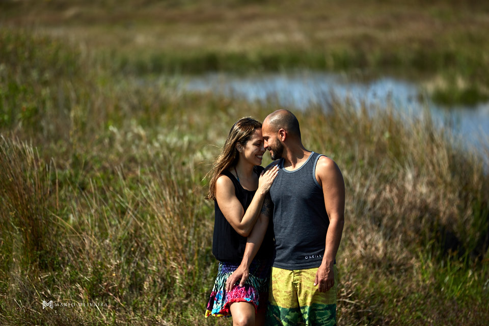 praia da joaquina, ensaio fotográfico, florianopolis, casal, ensaio de casal, fotografia, pre casamento, pre wedding, mario oliveira, surf, casamento