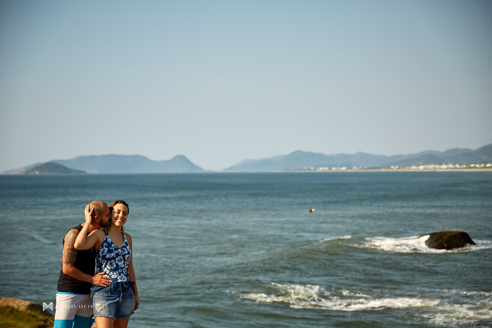 praia da joaquina, ensaio fotográfico, florianopolis, casal, ensaio de casal, fotografia, pre casamento, pre wedding, mario oliveira, surf, casamento