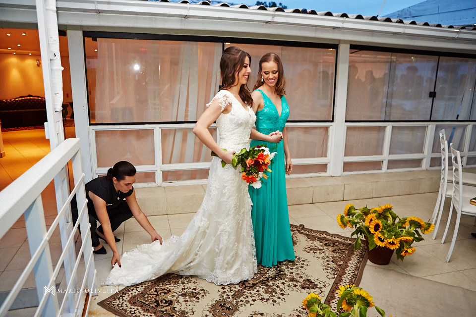 fotografo de casamento em florianopolis, melhor fotografo de florianopolis, mario oliveira, casamento terraço cacupe, joinville, casamento na praia, foto do making of da noiva, casamento rock and roll