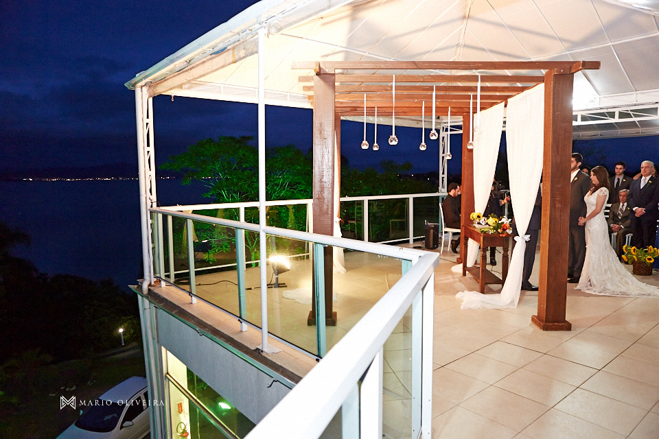 fotografo de casamento em florianopolis, melhor fotografo de florianopolis, mario oliveira, casamento terraço cacupe, joinville, casamento na praia, foto do making of da noiva, casamento rock and roll