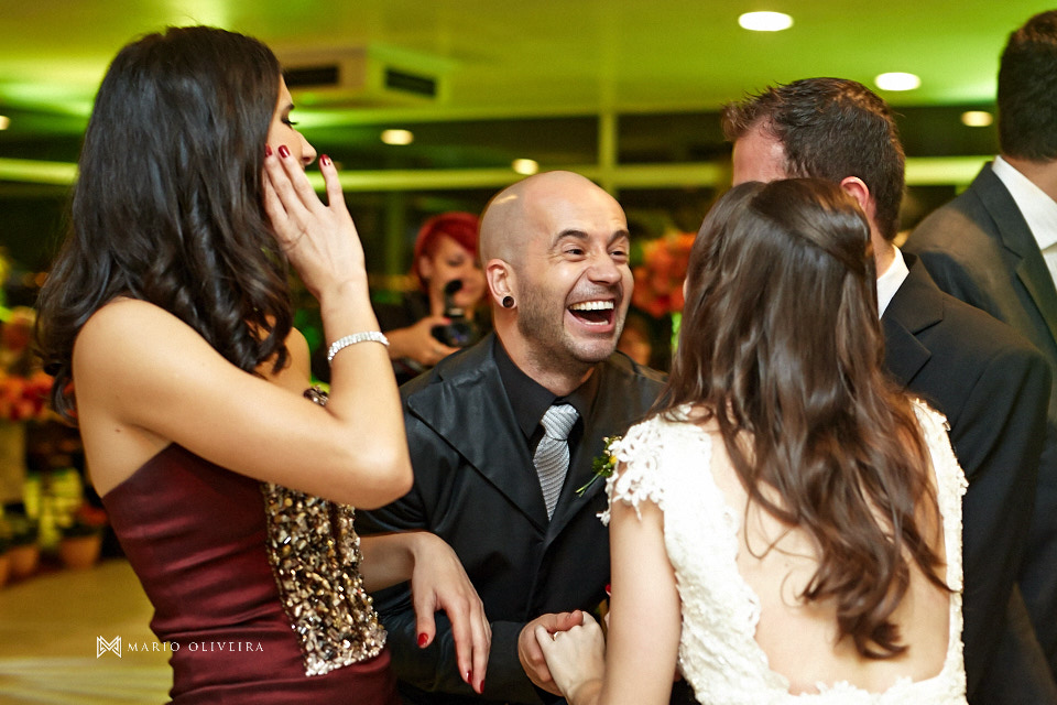 fotografo de casamento em florianopolis, melhor fotografo de florianopolis, mario oliveira, casamento terraço cacupe, joinville, casamento na praia, foto do making of da noiva, casamento rock and roll