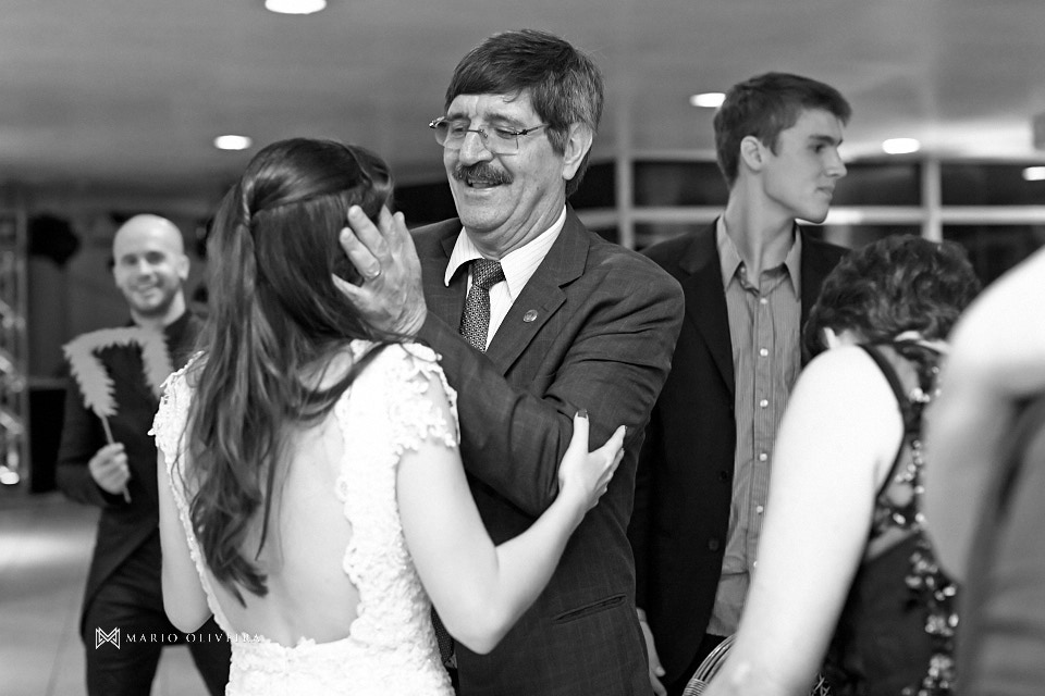 fotografo de casamento em florianopolis, melhor fotografo de florianopolis, mario oliveira, casamento terraço cacupe, joinville, casamento na praia, foto do making of da noiva, casamento rock and roll