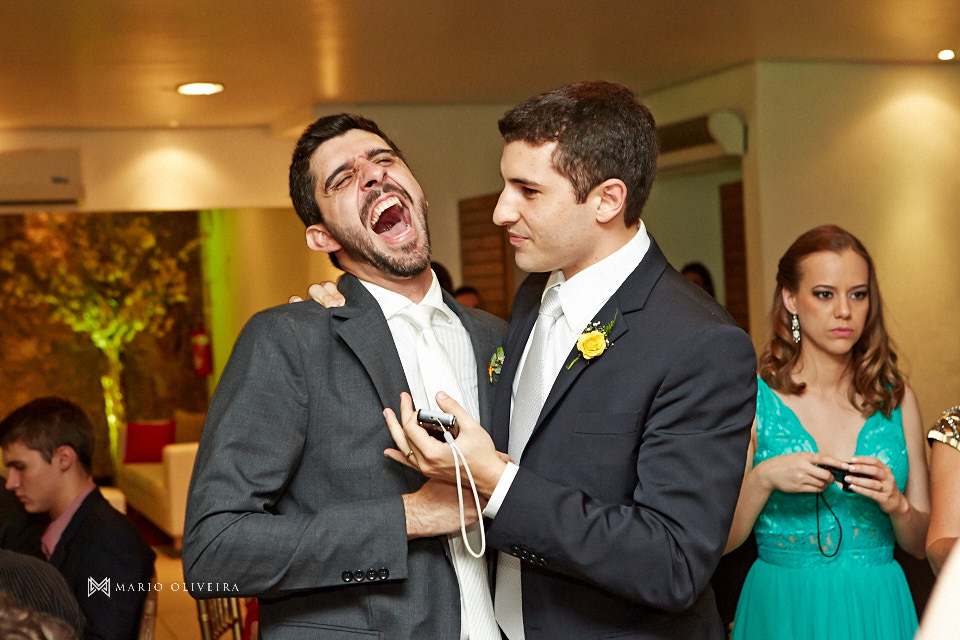 fotografo de casamento em florianopolis, melhor fotografo de florianopolis, mario oliveira, casamento terraço cacupe, joinville, casamento na praia, foto do making of da noiva, casamento rock and roll