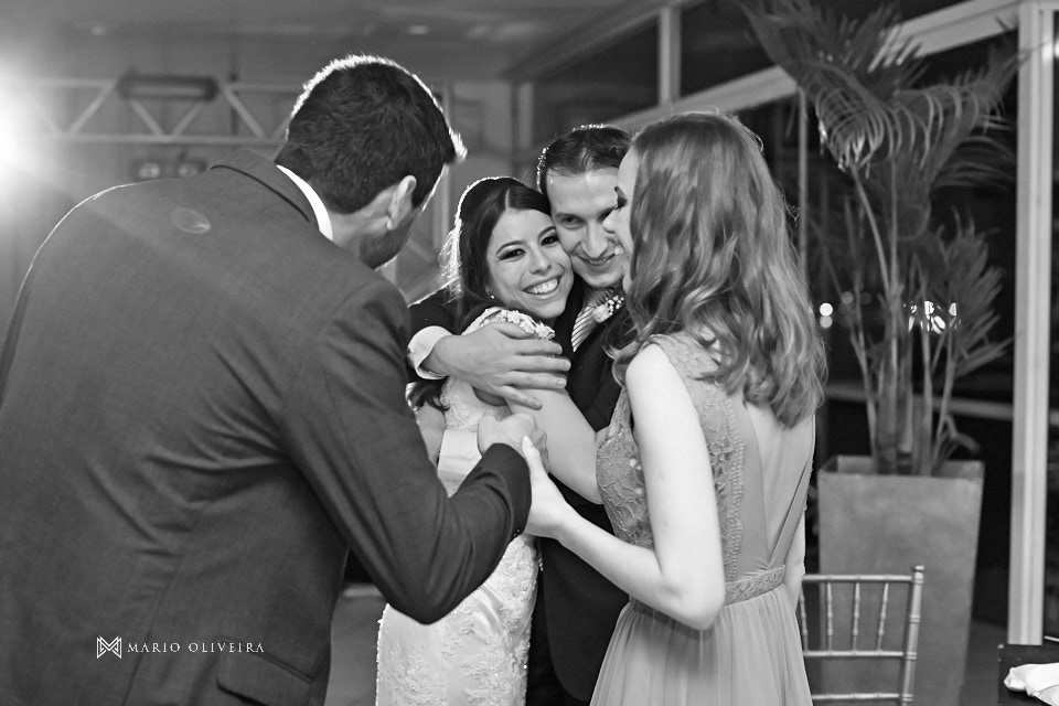 fotografo de casamento em florianopolis, melhor fotografo de florianopolis, mario oliveira, casamento terraço cacupe, joinville, casamento na praia, foto do making of da noiva, casamento rock and roll