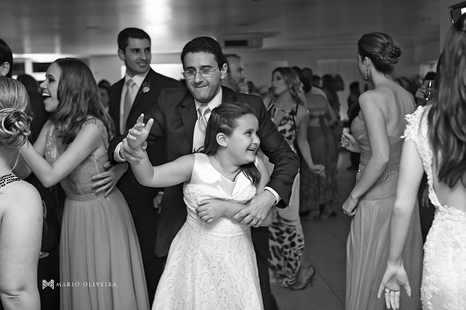 fotografo de casamento em florianopolis, melhor fotografo de florianopolis, mario oliveira, casamento terraço cacupe, joinville, casamento na praia, foto do making of da noiva, casamento rock and roll