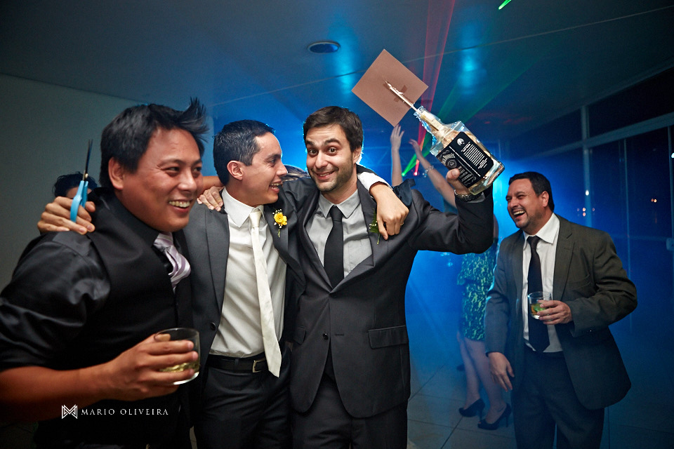 fotografo de casamento em florianopolis, melhor fotografo de florianopolis, mario oliveira, casamento terraço cacupe, joinville, casamento na praia, foto do making of da noiva, casamento rock and roll