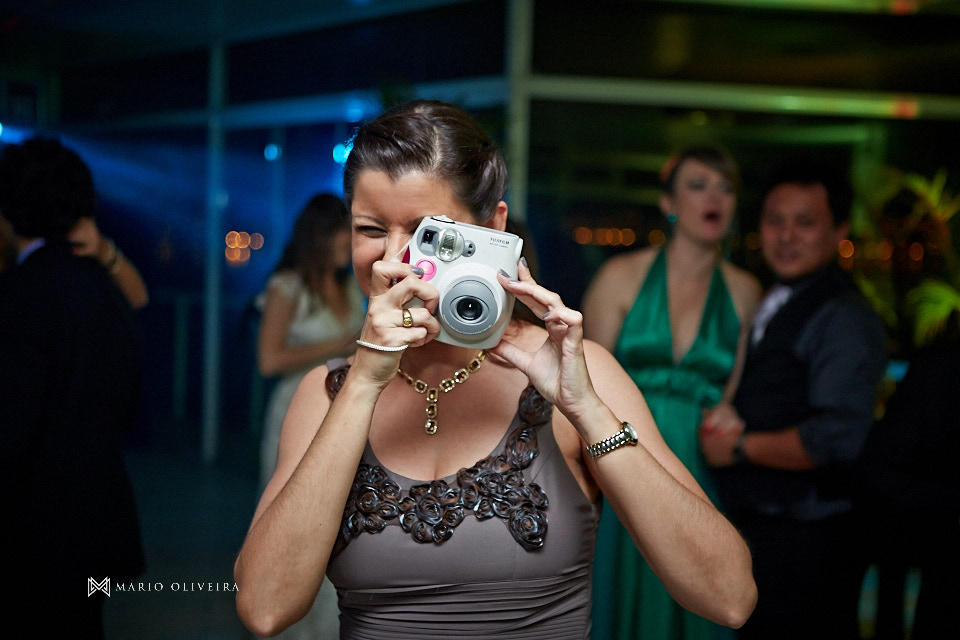 fotografo de casamento em florianopolis, melhor fotografo de florianopolis, mario oliveira, casamento terraço cacupe, joinville, casamento na praia, foto do making of da noiva, casamento rock and roll
