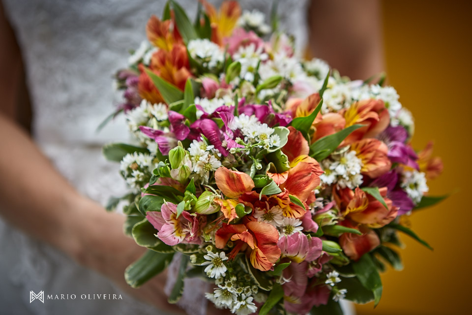 bouque, making of da noiva, Estaleiro guest house, balneario comboriu, mario oliveira, melhor fotografo de florianópolis, casamento na praia,