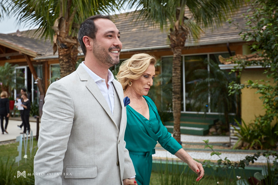 entrada do noivo, Estaleiro guest house, balneario comboriu, mario oliveira, melhor fotografo de florianópolis, casamento na praia,