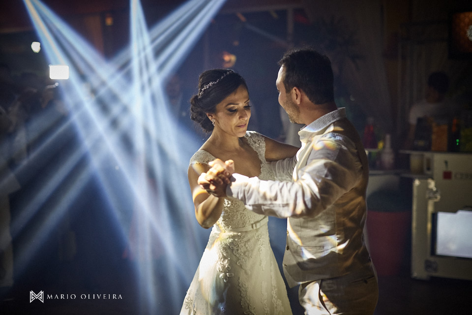 primeira dança, valsa, Estaleiro guest house, balneario comboriu, mario oliveira, melhor fotografo de florianópolis, casamento na praia,