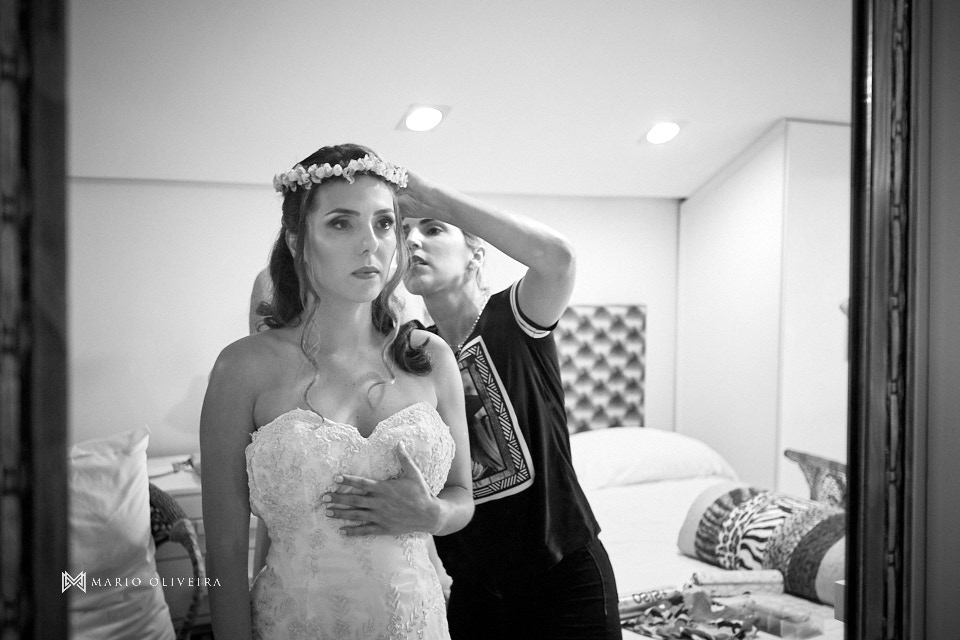 fotografo de casamento em florianopolis, melhor fotografo de florianopolis, mario oliveira, casamento no espaço ondas, casamento na praia, foto do making of da noiva, casamento de dia
