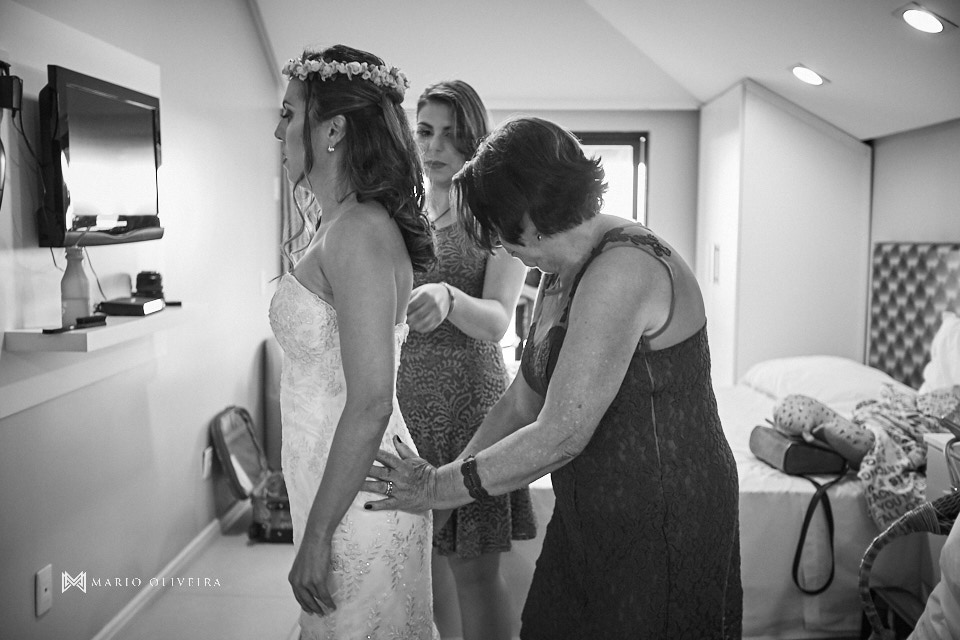 fotografo de casamento em florianopolis, melhor fotografo de florianopolis, mario oliveira, casamento no espaço ondas, casamento na praia, foto do making of da noiva, casamento de dia
