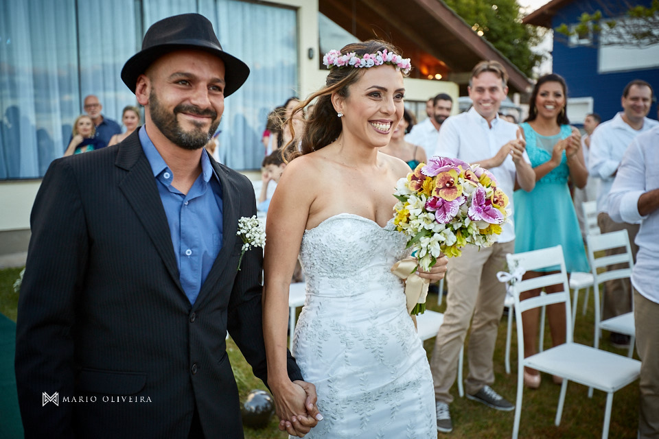 fotografo de casamento em florianopolis, melhor fotografo de florianopolis, mario oliveira, casamento no espaço ondas, casamento na praia, foto do making of da noiva, casamento de dia